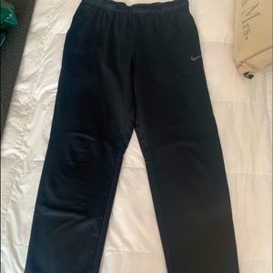 Men's Training Pants
Nike Therma. Black. Like new